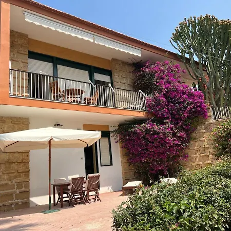 Appartamentino In Sul Mare Apartment *